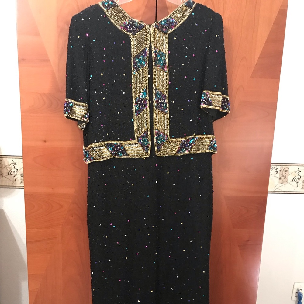 Black evening gown by Brilliante